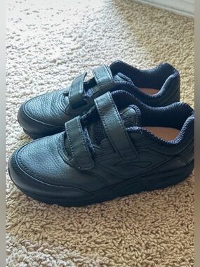 Women’s Black Brooks Sneakers
